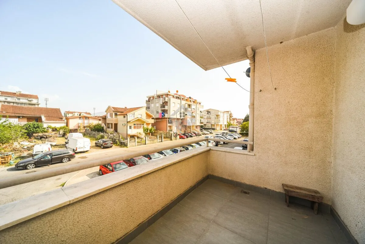 Rent, two bedroom apartment, 76m², Stari Aerodrom, Podgorica