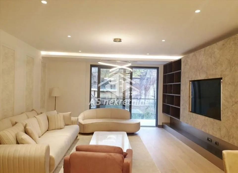 Izdavanje, dvosoban stan, 104m², Cvetni Trg, Vračar Sve Podlokacije