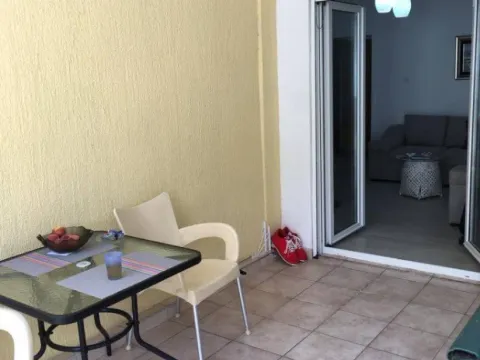 Sale, one bedroom apartment, 43m², Podkošljun, Budva - image 2