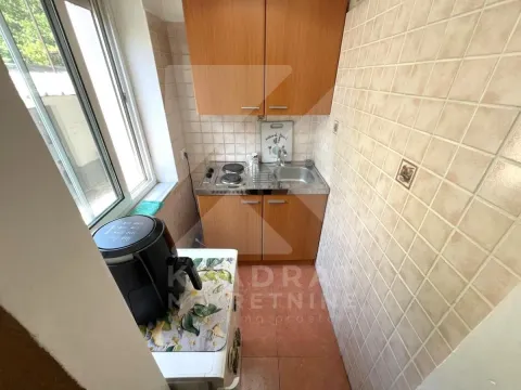 Izdavanje, garsonjera, 30m², Centar, Podgorica - image 4