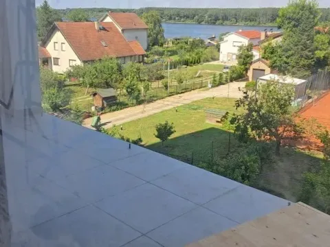 Prodaja, trosoban stan, 82m², Stari Banovci, Stara Pazova - image 4