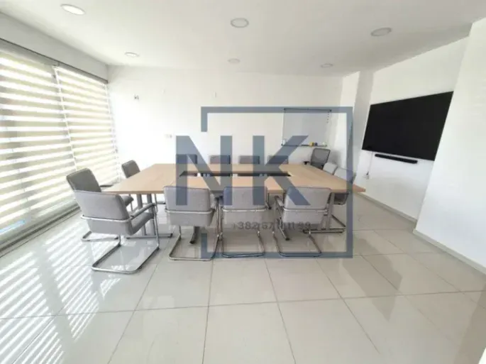 Rent, office space, 190m², City Kvart, Podgorica