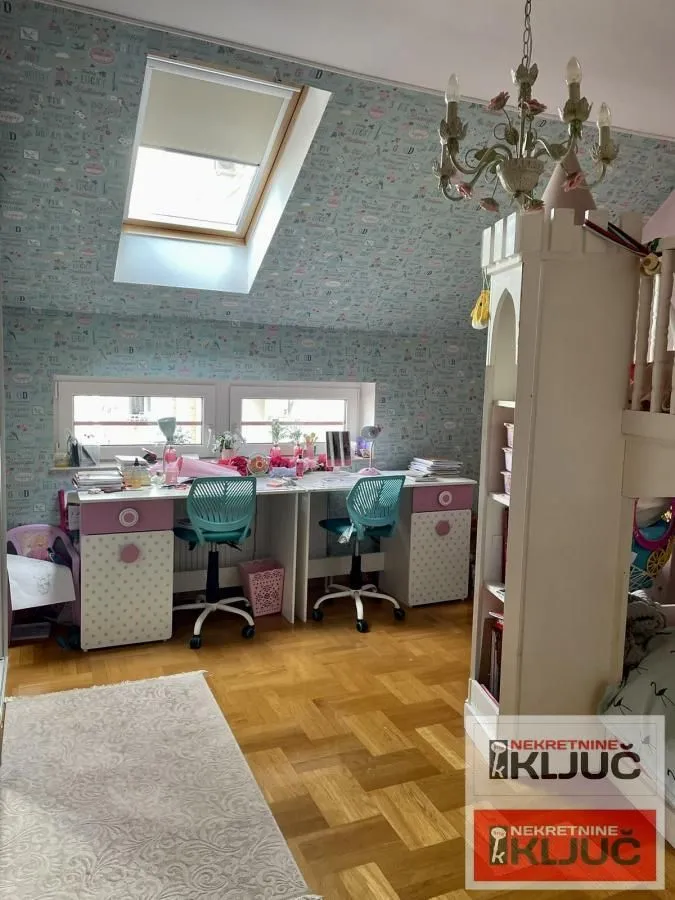 Prodaja, četvorosoban stan, 124m², Grbavica, Novi Sad Sve Podlokacije