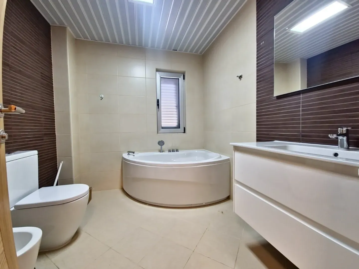 Rent, two bedroom apartment, 110m², Bečići, Budva