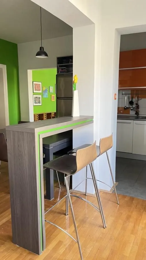 Izdavanje, trosoban stan, 80m², Staro groblje, Niš