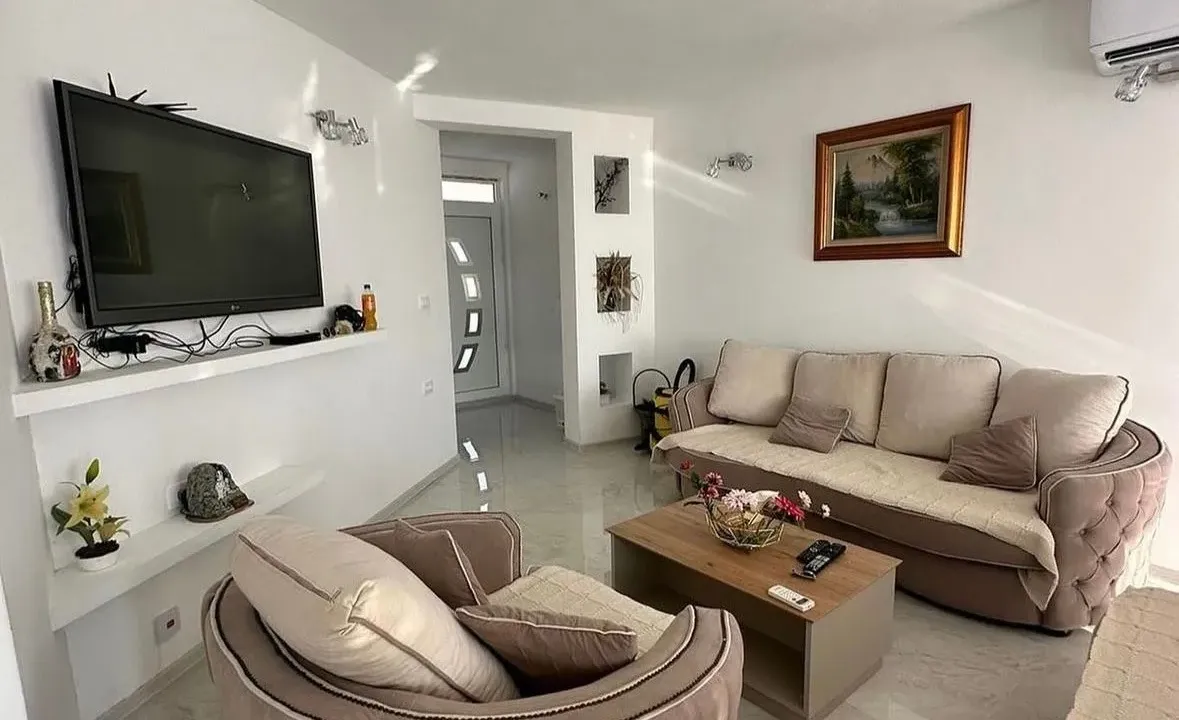 Rent, three bedroom apartment, 100m², Kavač, Kotor