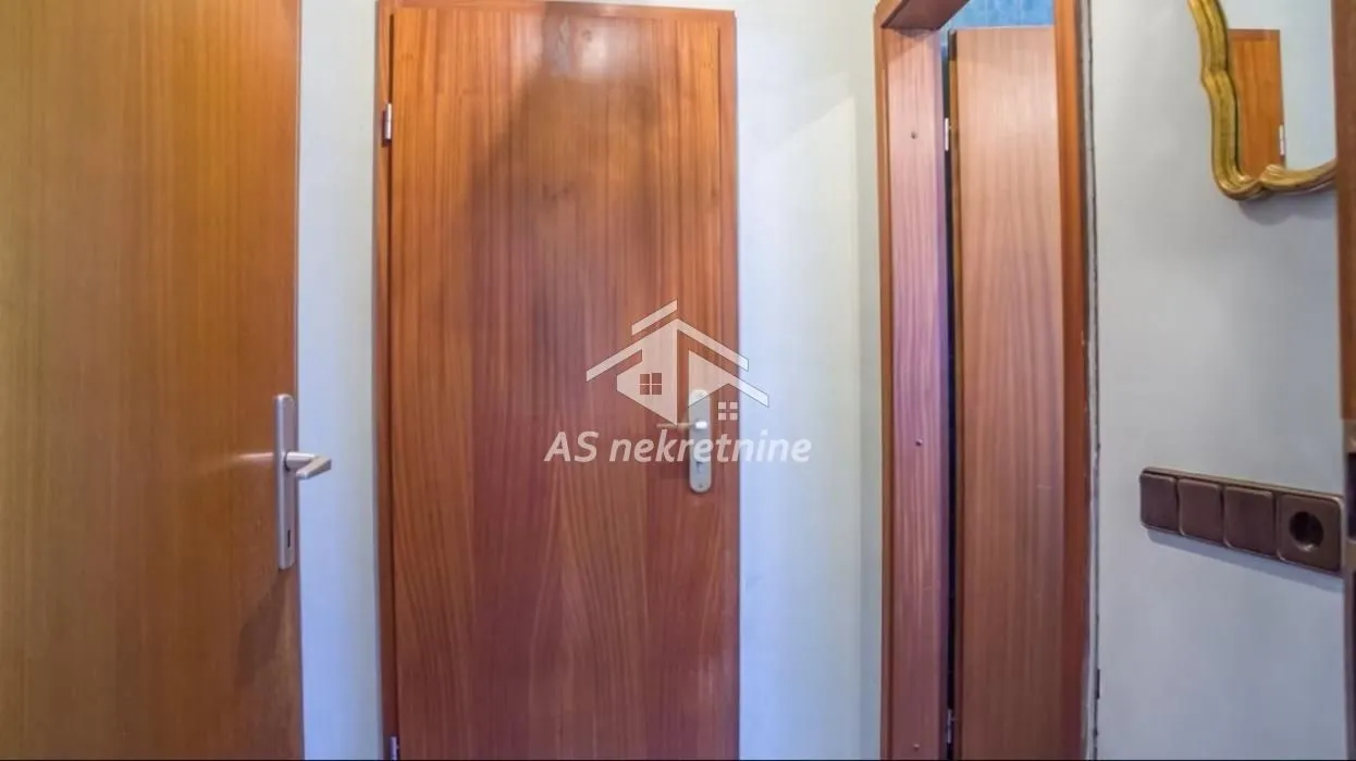 Rent, two bedroom apartment, 100m², Čukarica, Beograd
