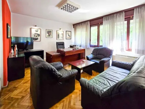 Prodaja, poslovni prostor, 52m², Preko Morače, Podgorica - image 5