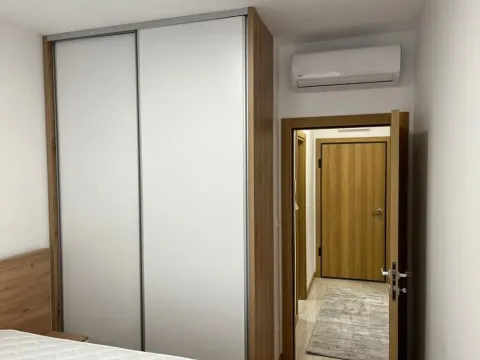 Izdavanje, jednosoban stan, 50m², New City, Podgorica - image 8