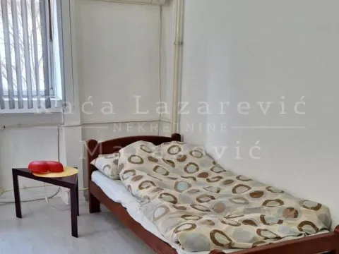 Izdavanje, jednosoban stan, 38m², Kalenić Pijaca, Vračar Sve Podlokacije - image 5