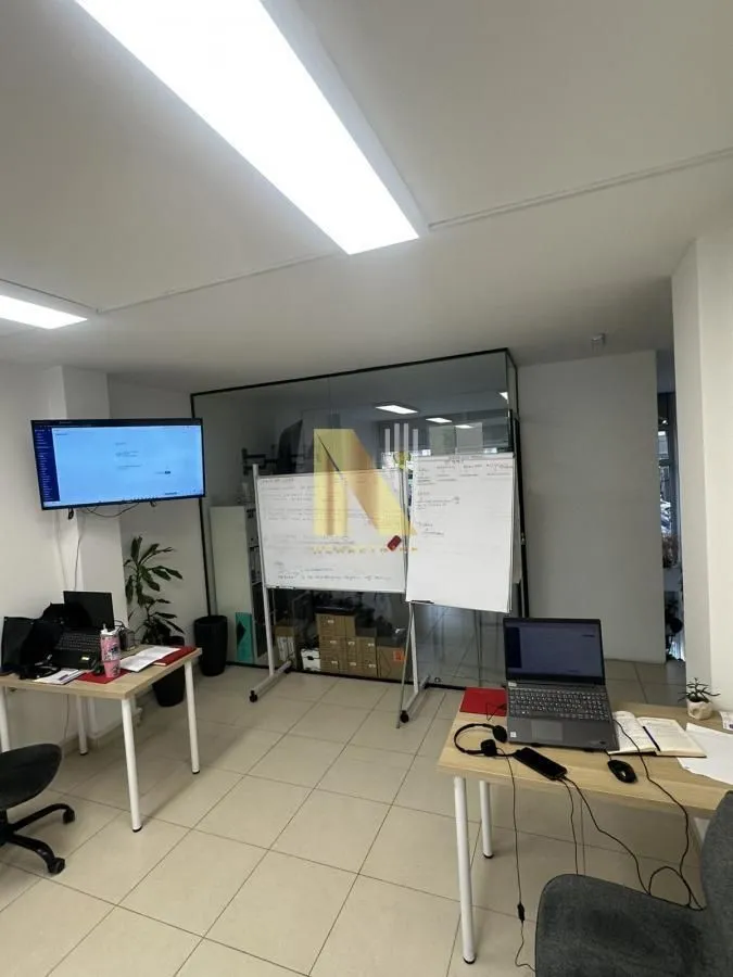 Rent, office space, 95m², Bulevar Evrope, Novi Sad Sve Podlokacije