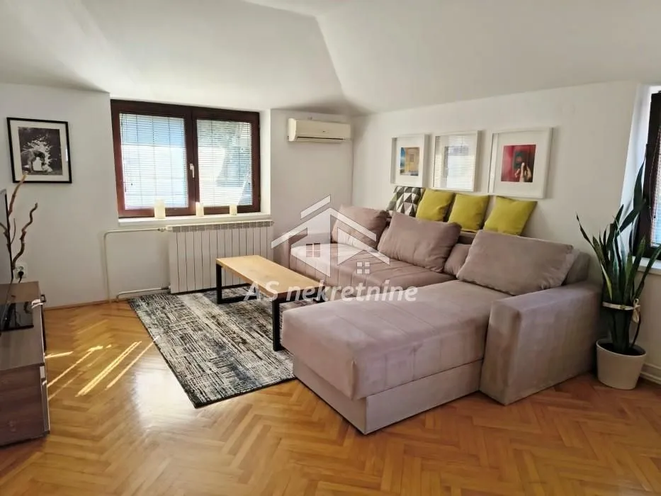 Izdavanje, stan, 100m², Savski Venac, Beograd