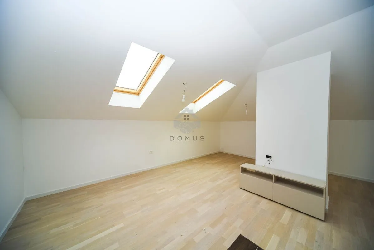 Prodaja, jednosoban stan, 54m², Tološi, Podgorica