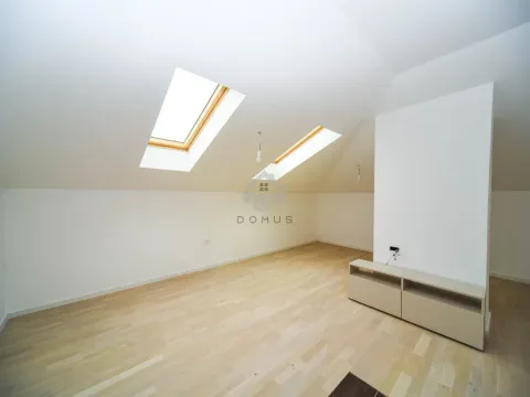 Prodaja, jednosoban stan, 54m², Tološi, Podgorica - image 2
