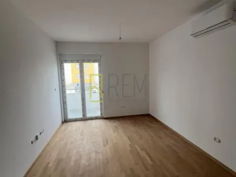 Prodaja, jednosoban stan, 45m², Pobrežje, Podgorica - image 3