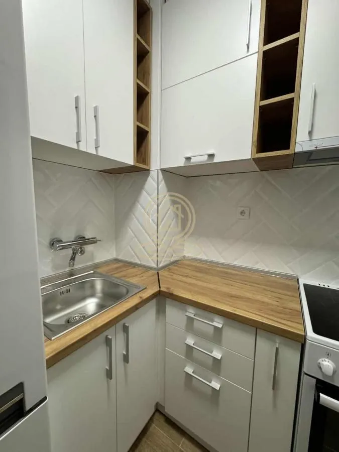 Izdavanje, jednosoban stan, 28m², Stari grad, Novi Sad