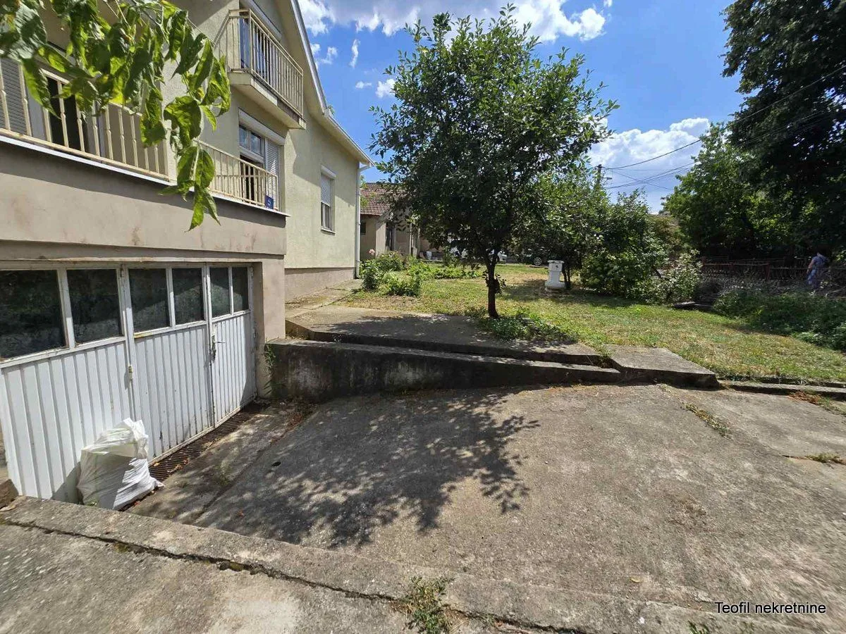 Prodaja, kuća, 230m², Čukarica, Beograd