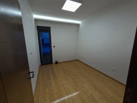 Rent, house, 160m², Dalmatinska ulica, Podgorica - image 12