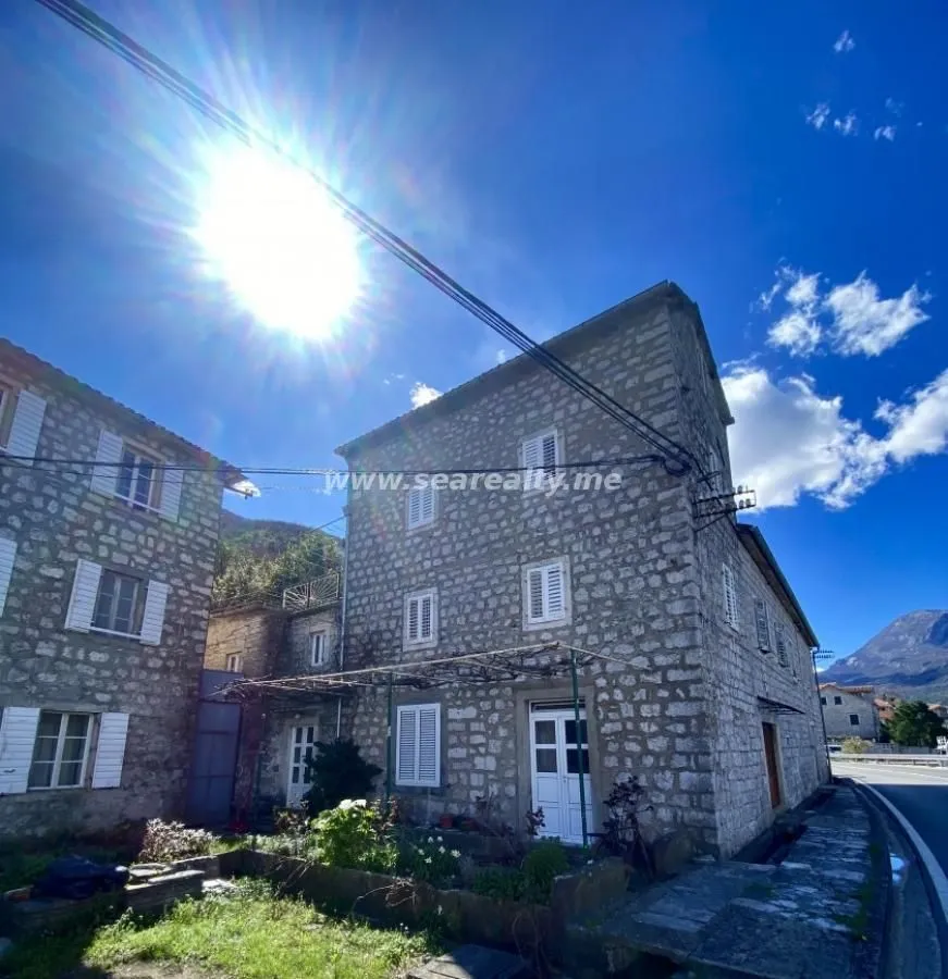 Prodaja, kuća, 180m², Kostanjica, Kotor
