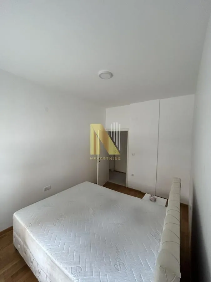 Izdavanje, dvosoban stan, 46m², Rotkvarija, Novi Sad Sve Podlokacije