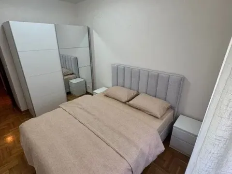 Rent, one bedroom apartment, 54m², Vezirov Most, Podgorica - image 9