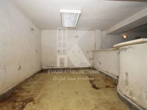 Sale, house, 217m², Centar, Podgorica - image 20