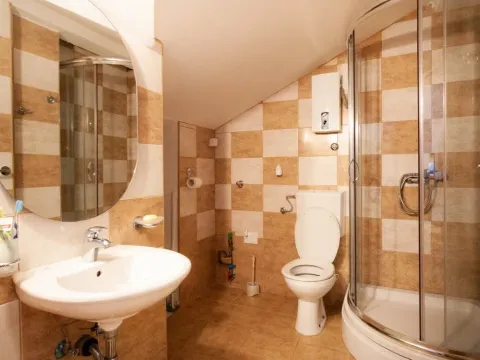 Sale, one bedroom apartment, 69m², Petrovac, Budva - image 8