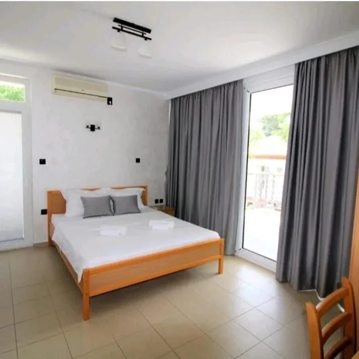 Rent, three bedroom apartment, 140m², Zelenika, Herceg Novi