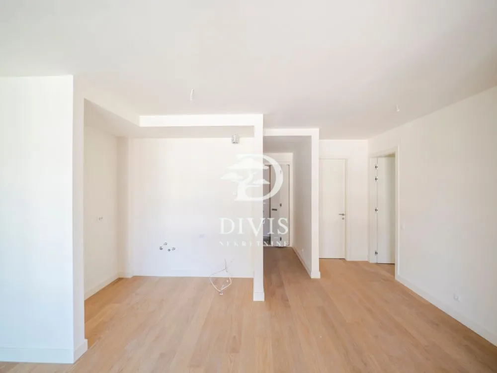 Prodaja, trosoban stan, 75m², Novi Beograd Sve Podlokacije, Beograd