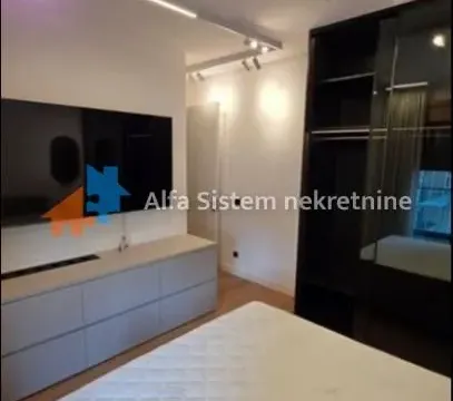 Izdavanje, trosoban stan, 95m², Savski Venac, Beograd - image 8