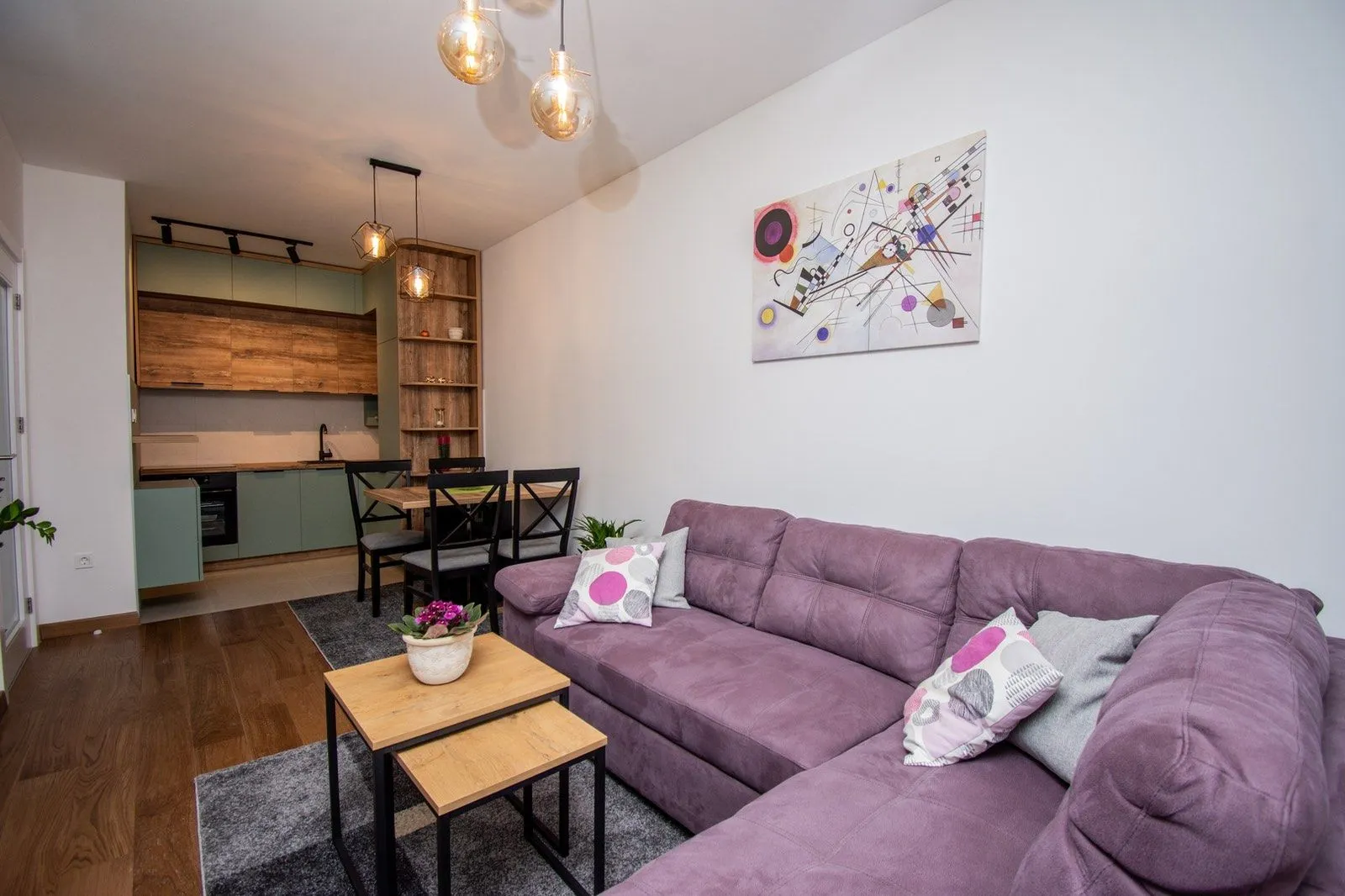 Izdavanje, stan, 50m², Tološi, Podgorica