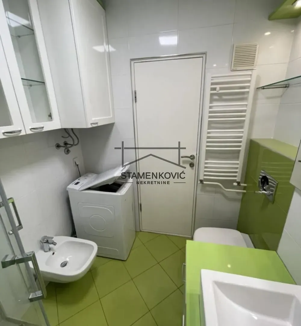 Izdavanje, četvorosoban stan, 80m², Liman 1, Novi Sad Sve Podlokacije
