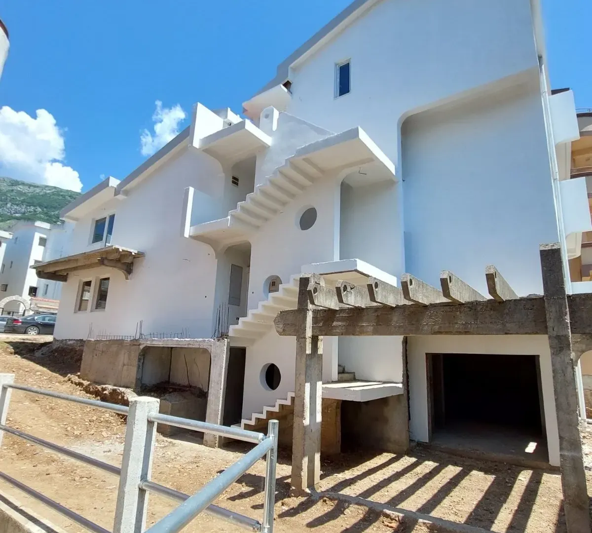 Prodaja, kuća, 420m², Sutomore, Bar