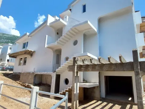 Prodaja, kuća, 420m², Sutomore, Bar - image 2