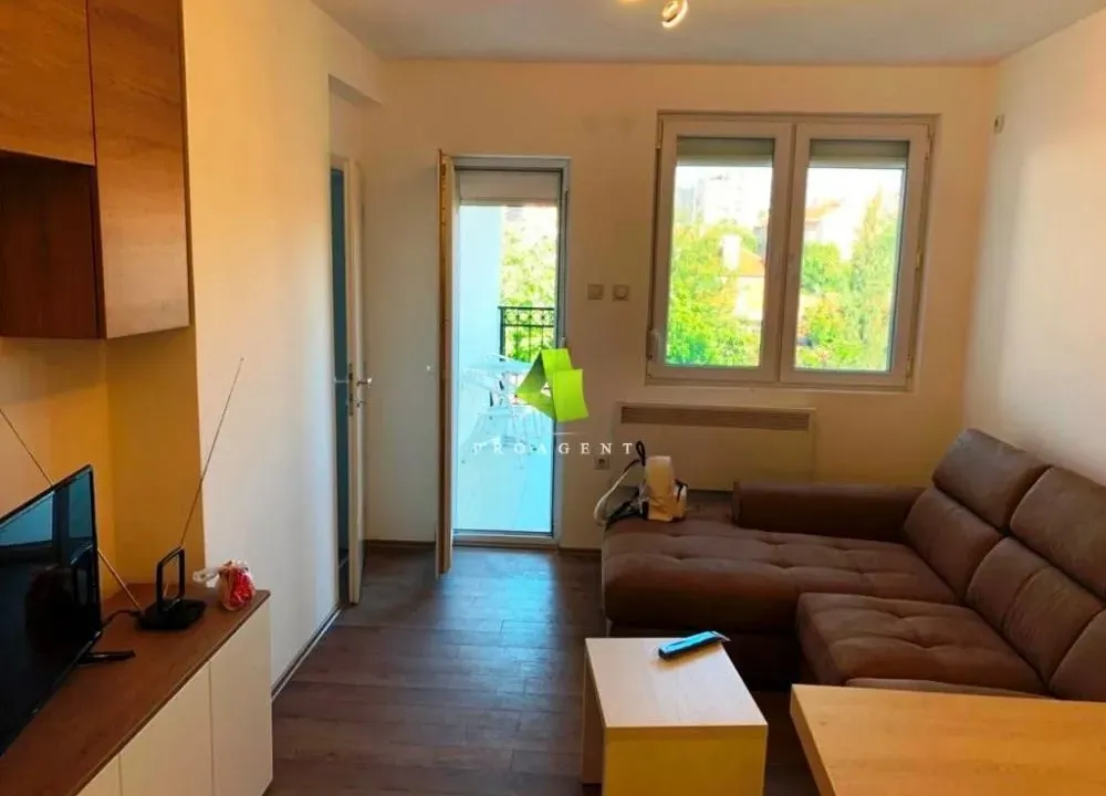 Rent, one bedroom apartment, 33m², Palilula, Niš