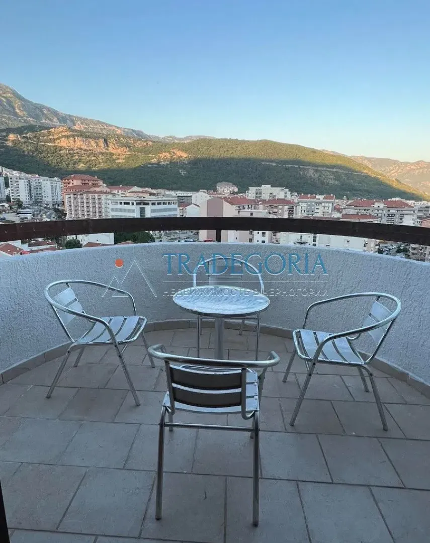 Prodaja, četvorosoban stan, 130m², Budva, Crna Gora