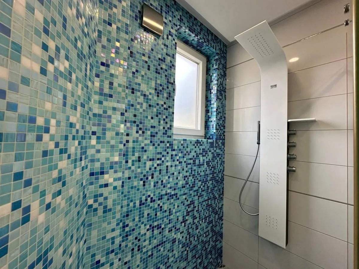Sale, two bedroom apartment, 131m², Bečići, Budva