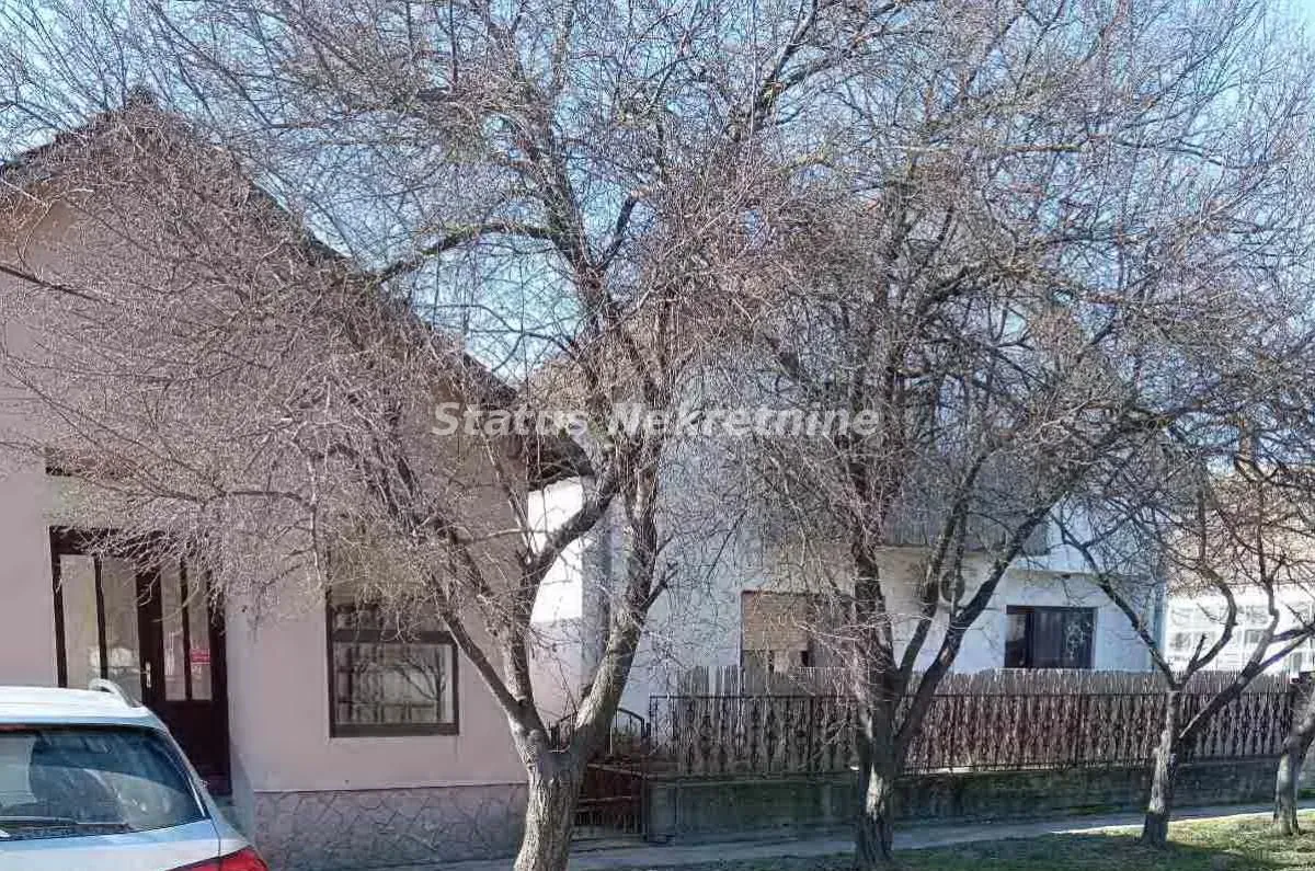 Prodaja, kuća, 268m², Lovćenac, Mali Idjoš