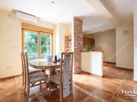 Sale, house, 247m², Đenovići, Herceg Novi - image 14