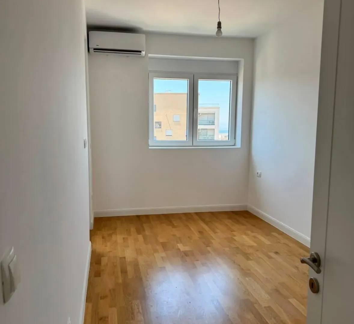 Prodaja, dvosoban stan, 74m², Centar, Bar
