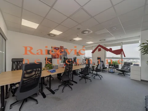 Rent, office space, 289m², Tašmajdan, Palilula Sve Podlokacije - image 10