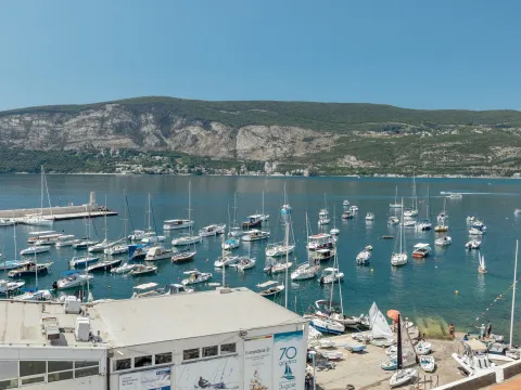 Sale, three bedroom apartment, 244m², Centar, Herceg Novi - image 15