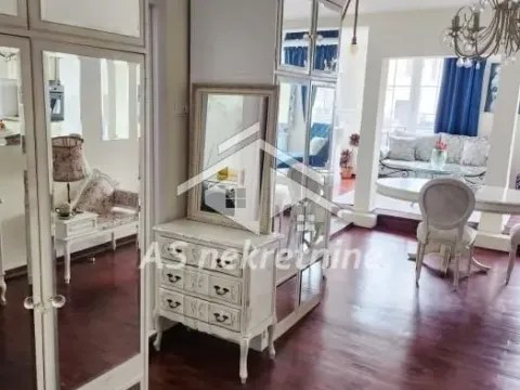 Rent, two bedroom apartment, 56m², Vračar Sve Podlokacije, Beograd - image 18