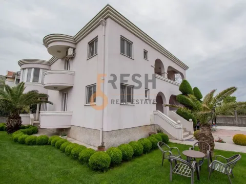 Izdavanje, trosoban stan, 140m², Zabjelo, Podgorica - image 23