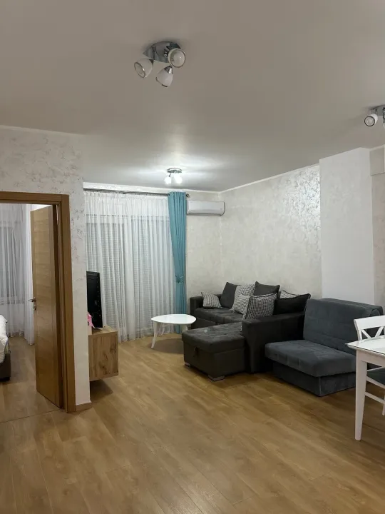 Izdavanje, jednosoban stan, 50m², Budva, Crna Gora