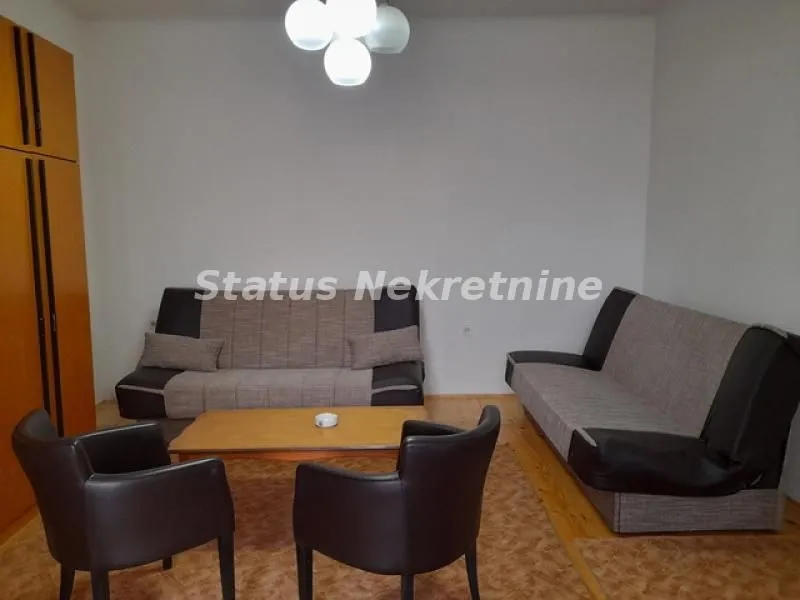 Izdavanje, jednosoban stan, 34m², Centar, Novi Sad