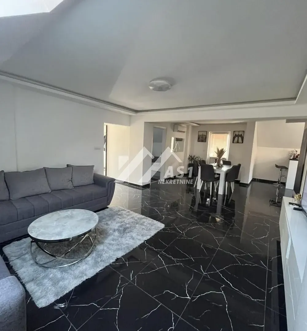 Izdavanje, trosoban stan, 100m², Adice, Novi Sad Sve Podlokacije