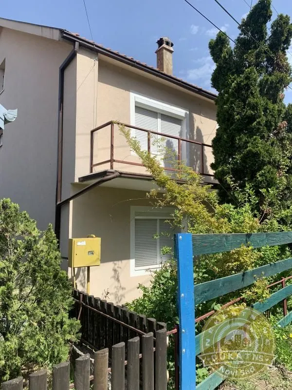 Prodaja, kuća, 104m², Rakovac, Novi Sad Sve Podlokacije
