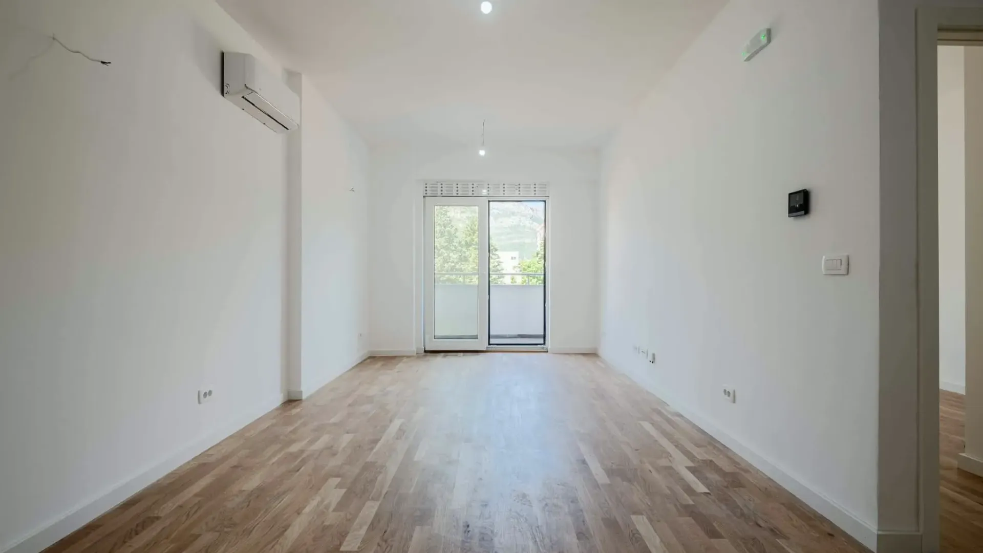 Sale, two bedroom apartment, 65m², Centar, Bar