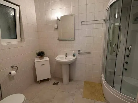 Prodaja, kuća, 330m², Muo, Kotor - image 19